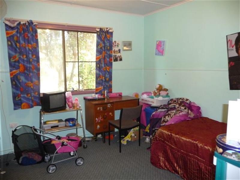 6 Leawarra Street, Wilsonton QLD 4350