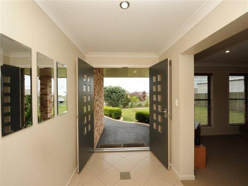 4 Marlowe Court, Westbrook QLD 4350