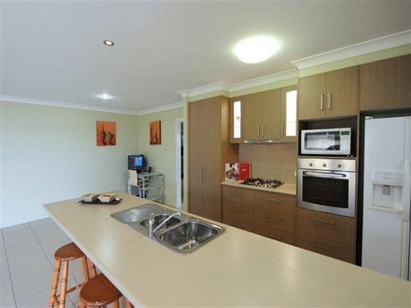 4 Marlowe Court, Westbrook QLD 4350