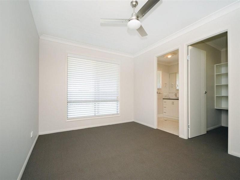 1 Vinnicombe Street, Kearneys Spring QLD 4350