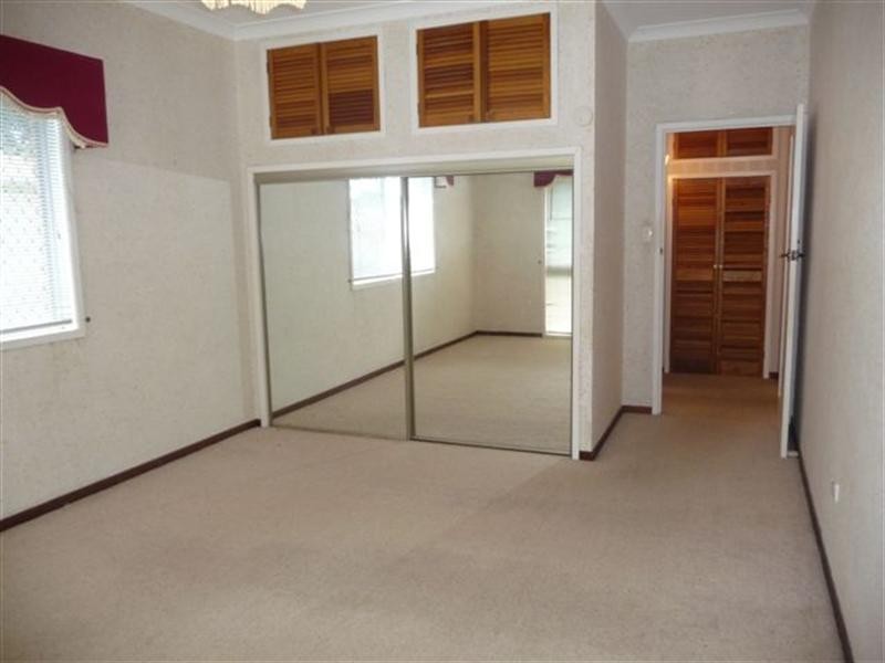 4 Merritt Street, Harristown QLD 4350