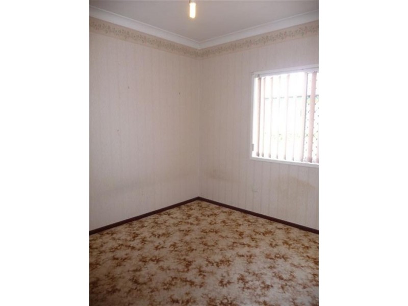 4 Merritt Street, Harristown QLD 4350