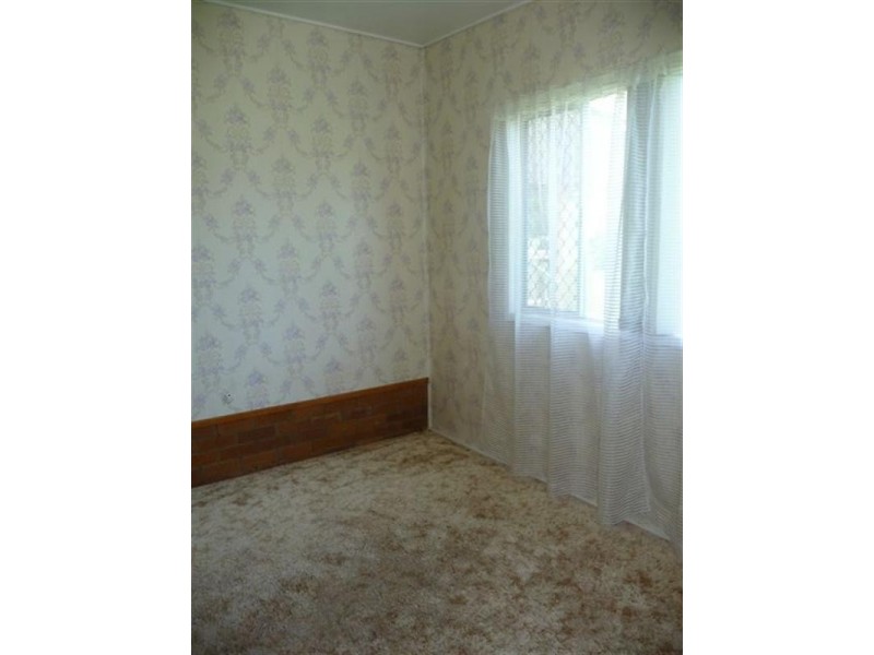 4 Merritt Street, Harristown QLD 4350