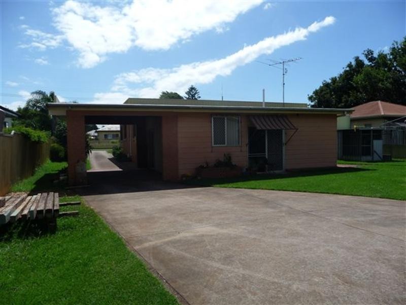 4 Merritt Street, Harristown QLD 4350