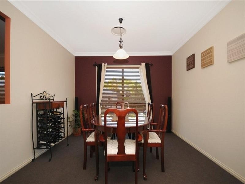 18 Trafalgar Street, Middle Ridge QLD 4350