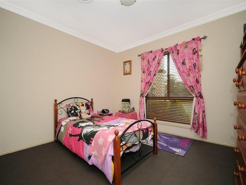 18 Trafalgar Street, Middle Ridge QLD 4350