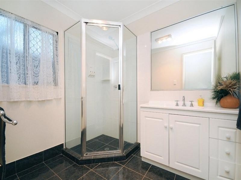 18 Trafalgar Street, Middle Ridge QLD 4350