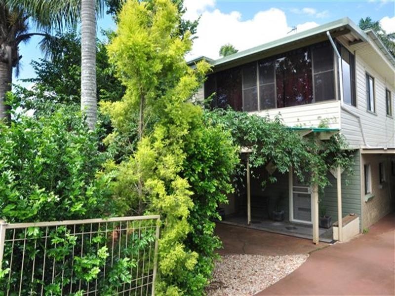 10 Short Street, South Toowoomba QLD 4350