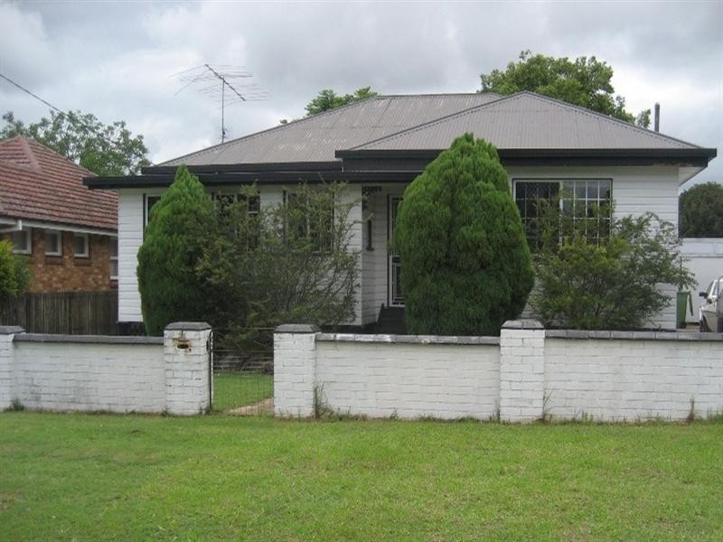 36 Monash Street, Newtown QLD 4350