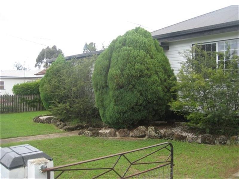 36 Monash Street, Newtown QLD 4350