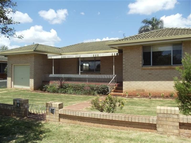 4 Corriedale Crescent, Harristown QLD 4350