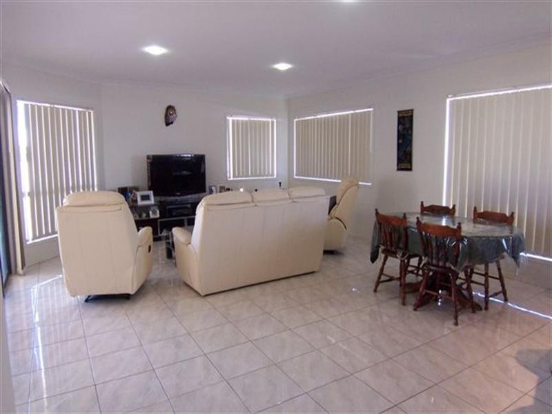 23 Honeyeater Drive, Highfields QLD 4352