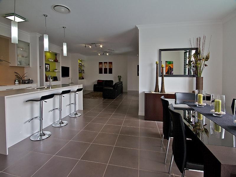 21 Fallon Drive, Middle Ridge QLD 4350