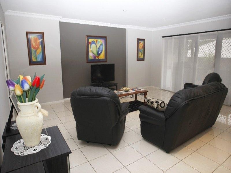 121 Aberdeen Street, Middle Ridge QLD 4350