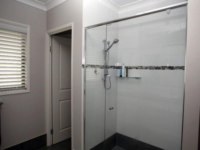 121 Aberdeen Street, Middle Ridge QLD 4350