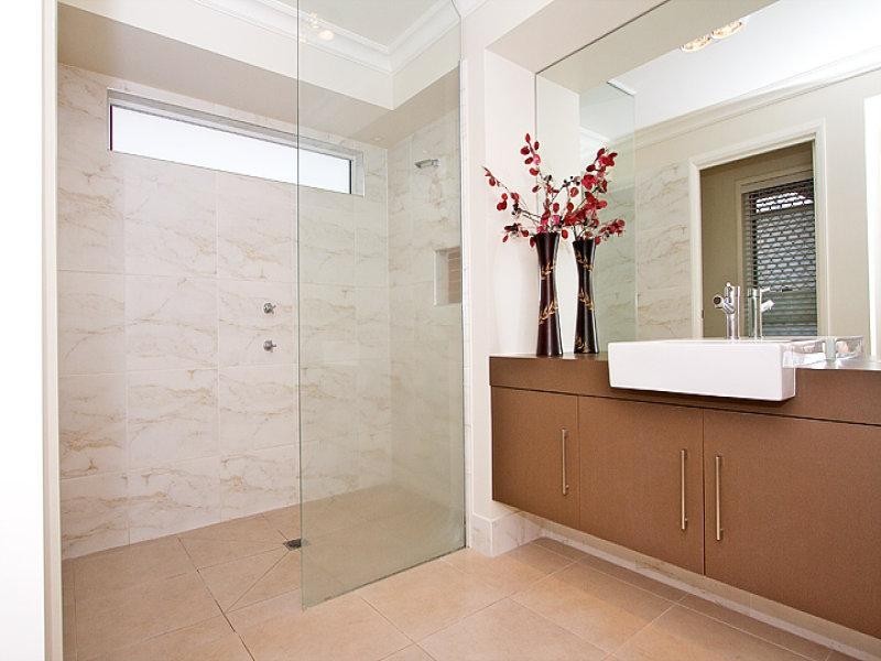 20 Fallon Drive, Middle Ridge QLD 4350