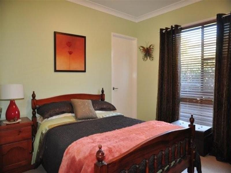 22 Barton Street, Middle Ridge QLD 4350
