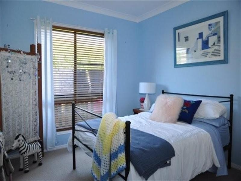 22 Barton Street, Middle Ridge QLD 4350
