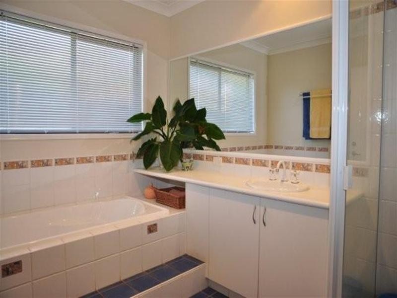 22 Barton Street, Middle Ridge QLD 4350
