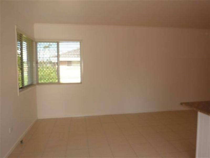 2/24 Wentworth Street, Centenary Heights QLD 4350