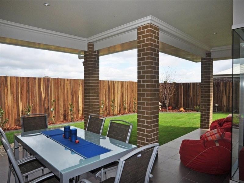 67 Wood Drive, Middle Ridge QLD 4350