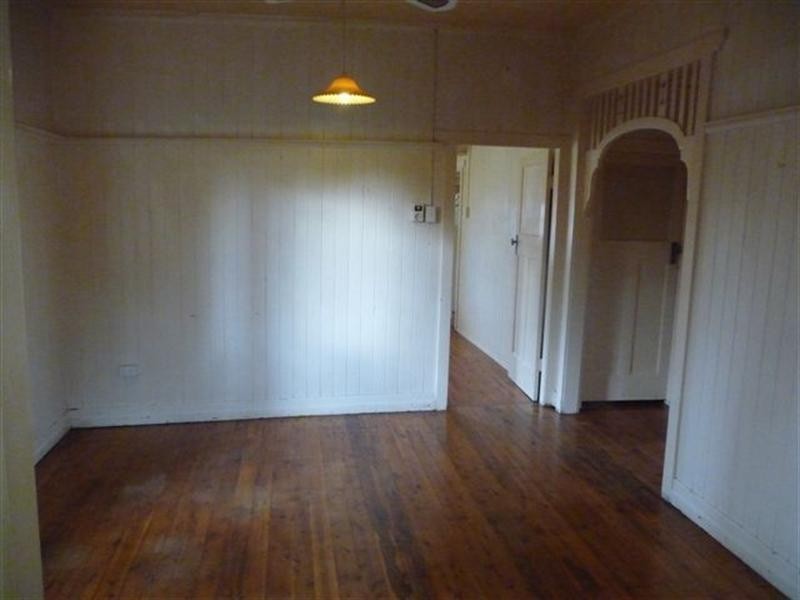 18 Whichello Street, Newtown QLD 4350