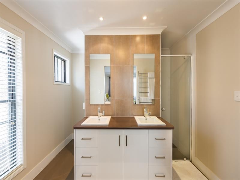 14 Pugh Street, Middle Ridge QLD 4350