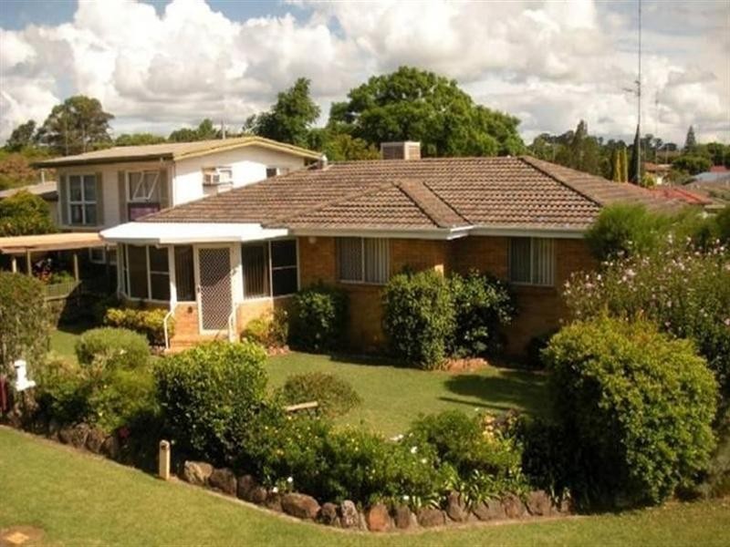 Kearneys Spring QLD 4350