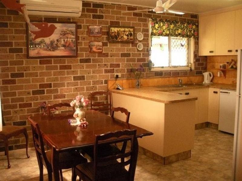 Kearneys Spring QLD 4350