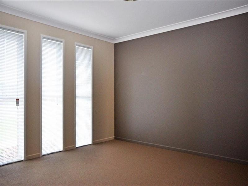 13 Vinnicombe Street, Kearneys Spring QLD 4350