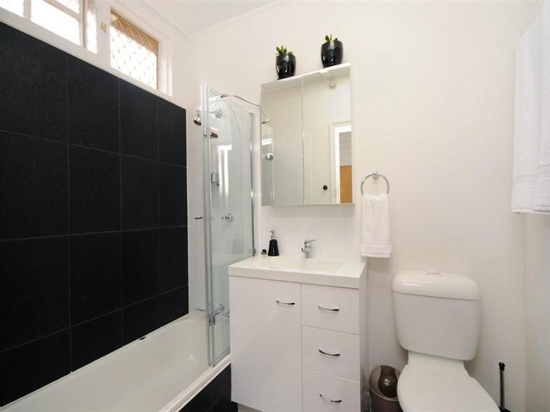 69 Hill Street, Newtown QLD 4350