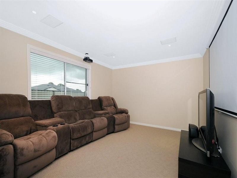 2 Stedman Street, Middle Ridge QLD 4350