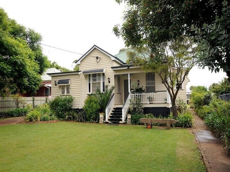 69 Hill Street, Newtown QLD 4350