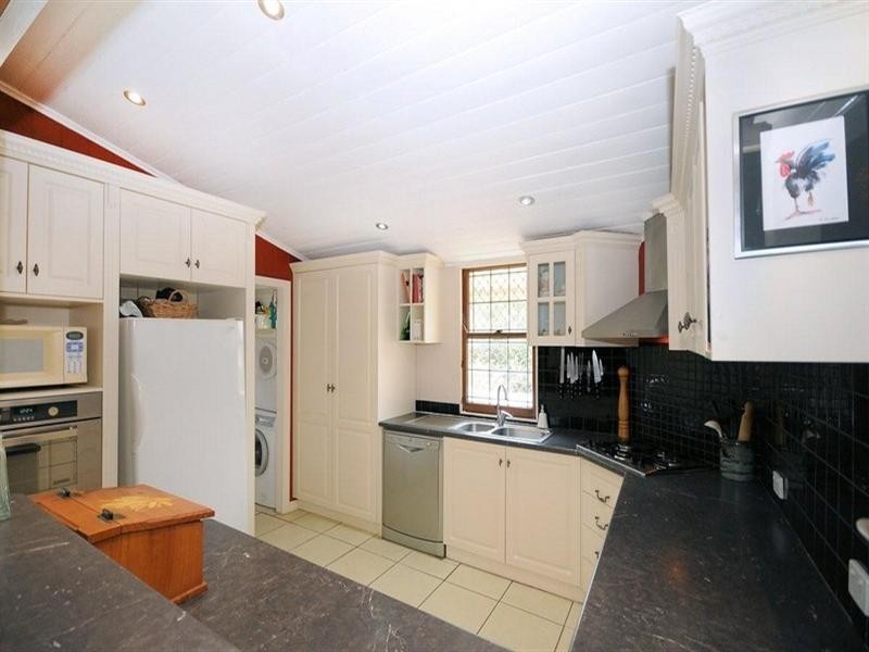 69 Hill Street, Newtown QLD 4350