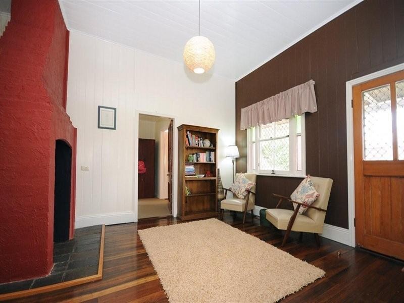 69 Hill Street, Newtown QLD 4350