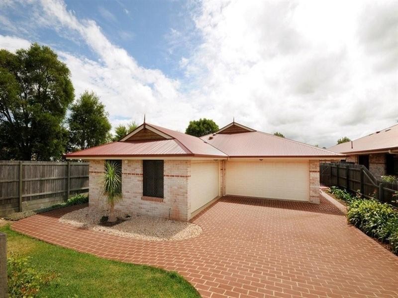 Unit 4/63a Boshammer Street, Rangeville QLD 4350