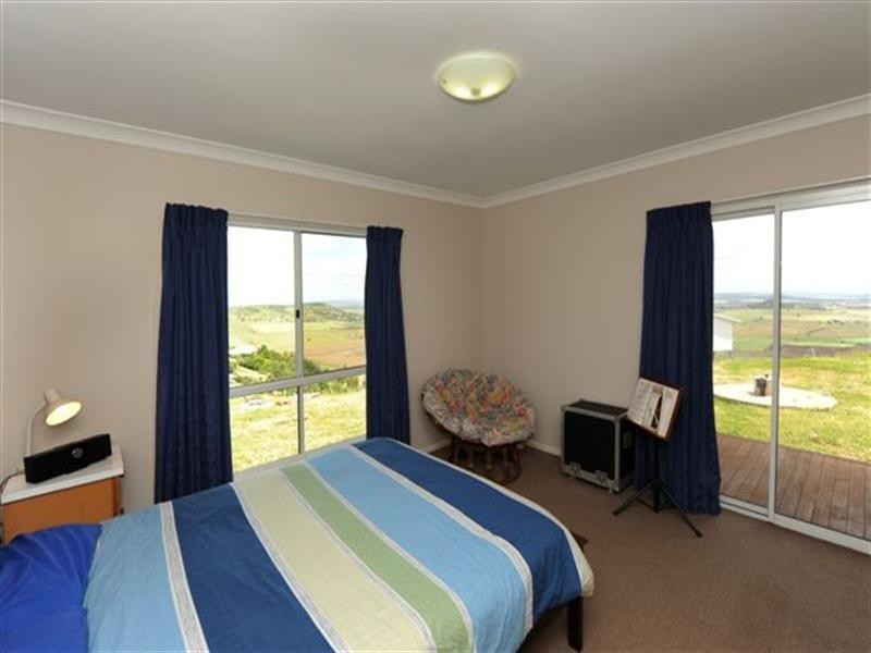 4 West View Court, Glencoe QLD 4352