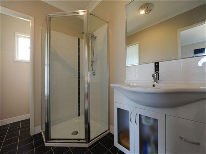 4 West View Court, Glencoe QLD 4352