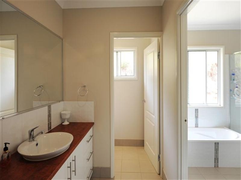 4 West View Court, Glencoe QLD 4352