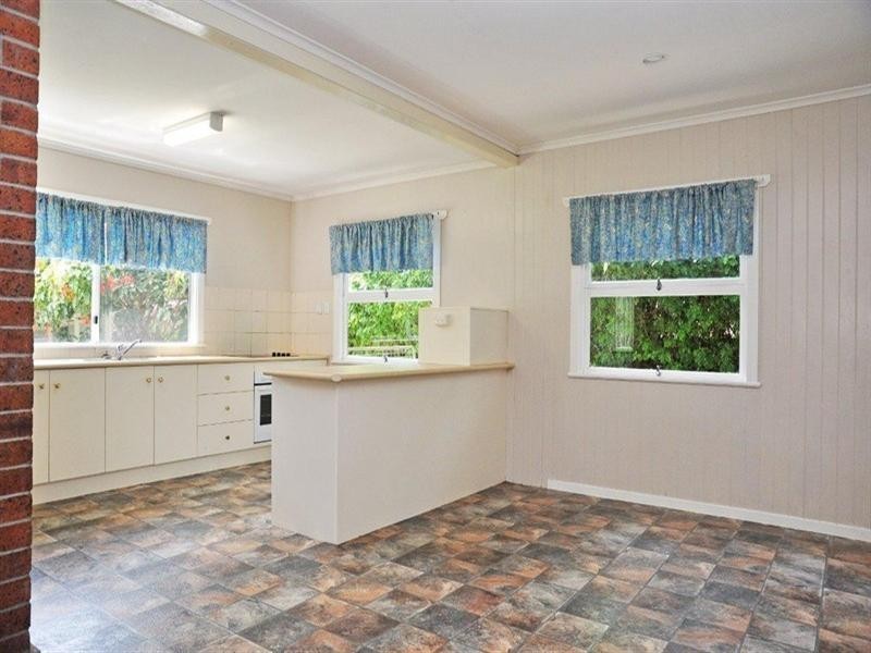 27 Albert Street, Newtown QLD 4350
