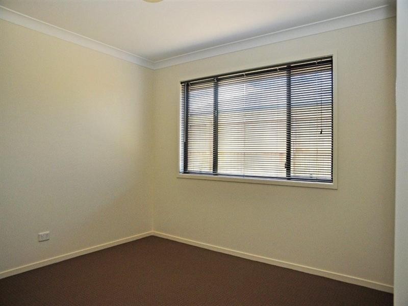 8 Grandslam Street, Glenvale QLD 4350