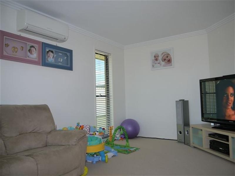 18 Wellington Street, Wyreema QLD 4352