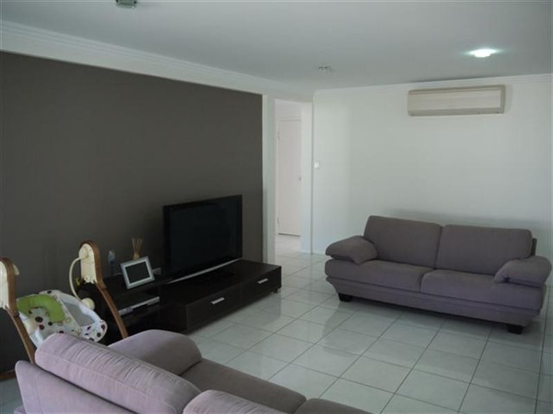 18 Wellington Street, Wyreema QLD 4352