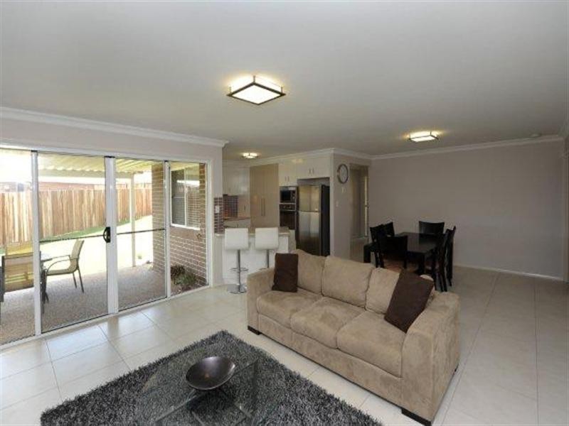 6 Roy Close, Westbrook QLD 4350