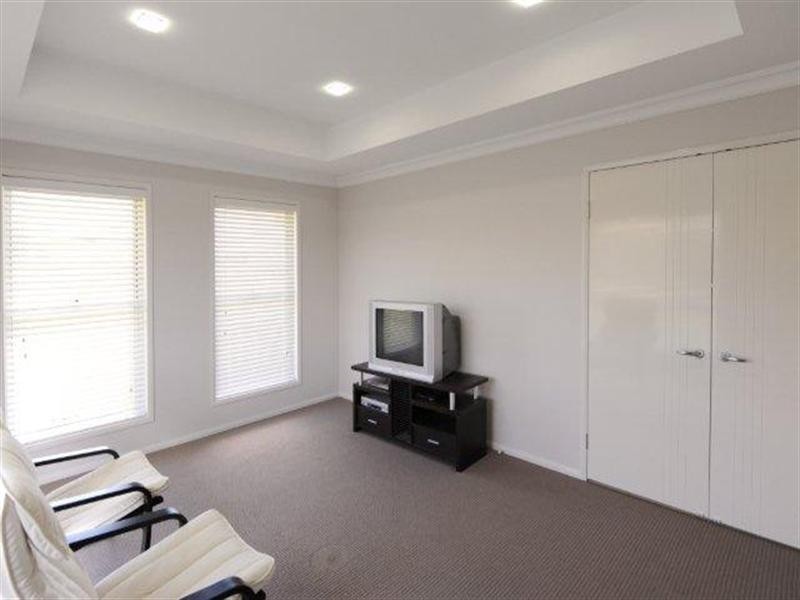 6 Roy Close, Westbrook QLD 4350