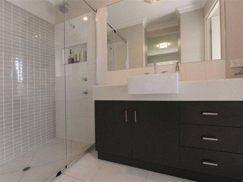 6 Roy Close, Westbrook QLD 4350