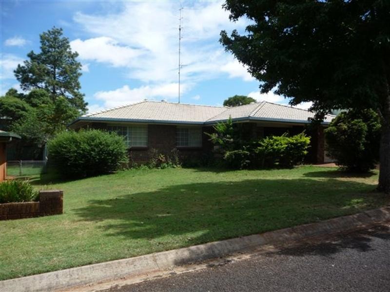 7 Behland Street, Kearneys Spring QLD 4350