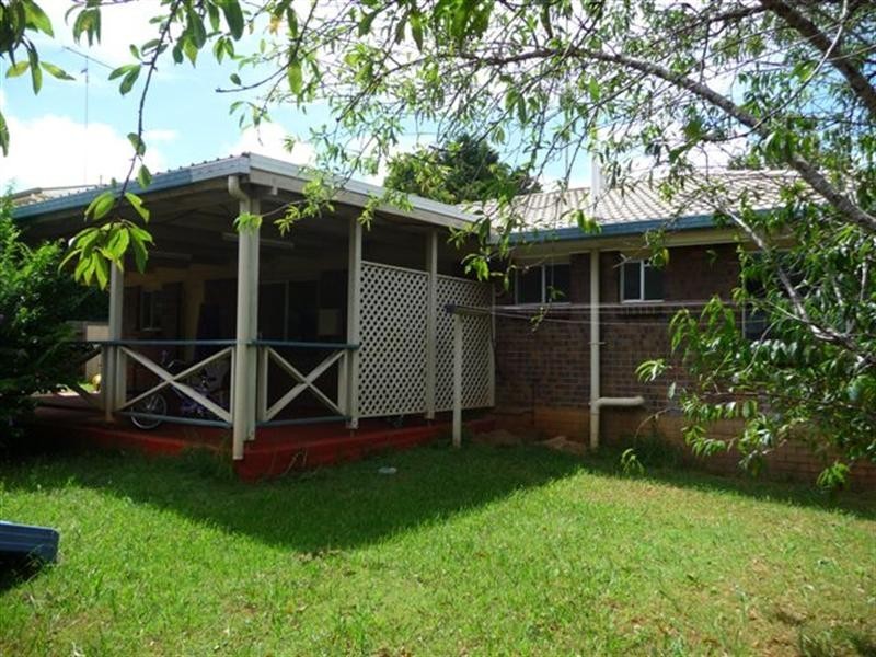 7 Behland Street, Kearneys Spring QLD 4350