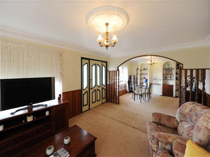 9 Mott Crescent, Toowoomba QLD 4350