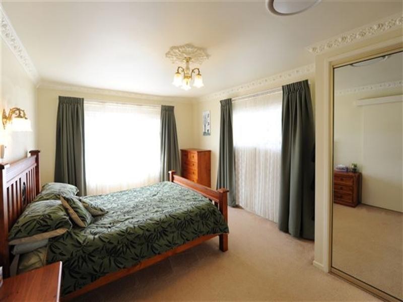 9 Mott Crescent, Toowoomba QLD 4350